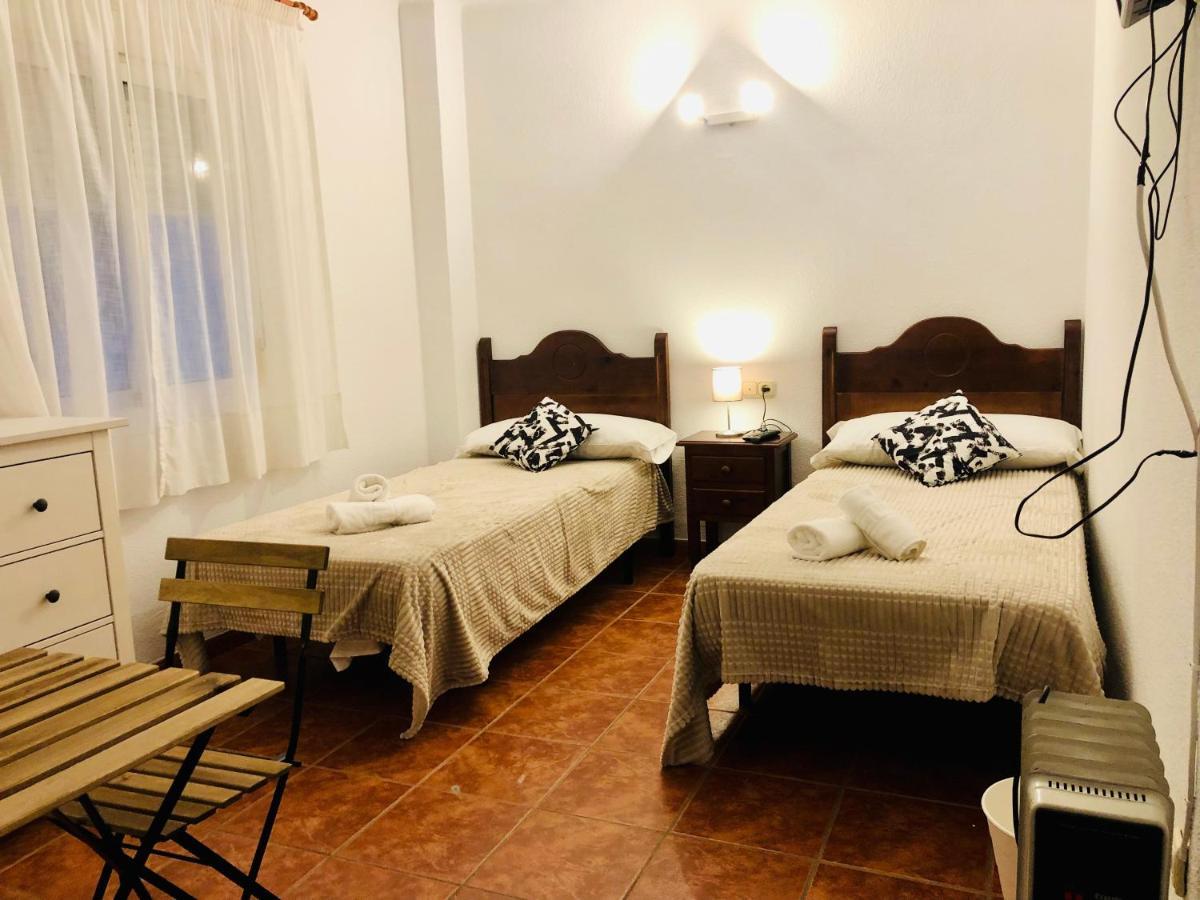 Low Cost Rooms Malaga River Exterior photo