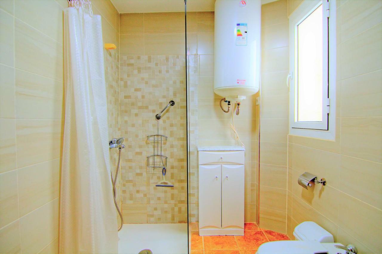 Low Cost Rooms Malaga River Exterior photo