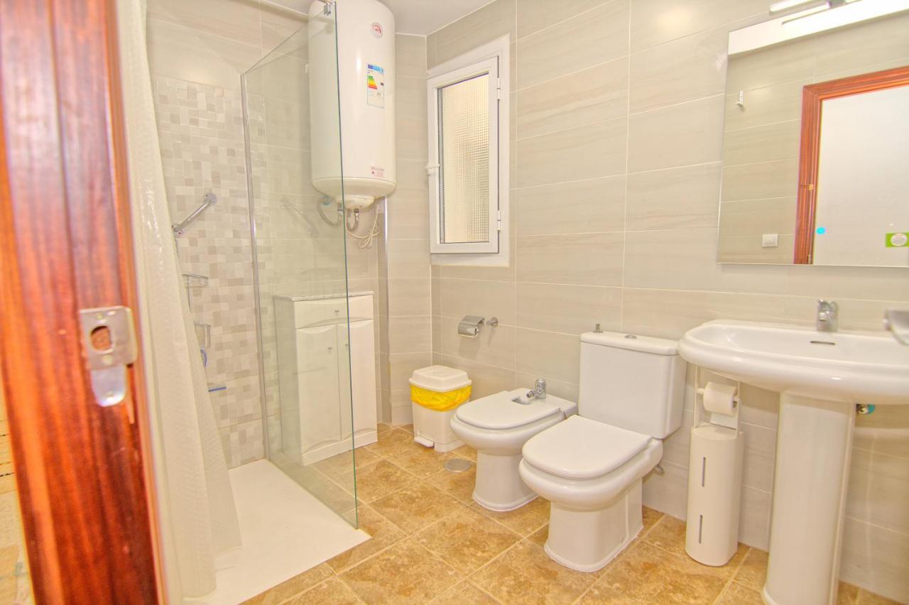 Low Cost Rooms Malaga River Exterior photo